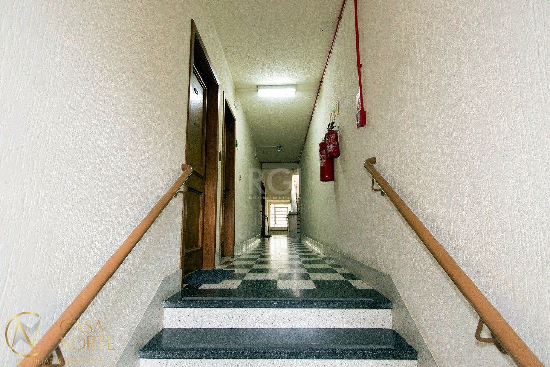 Apartamento à venda com 3 quartos, 132m², 1 vaga, Rua Nunes no bairro Medianeira em Porto Alegre