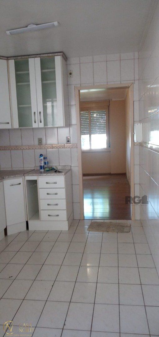 Apartamento à venda com 3 quartos, 66m², 1 vaga, Avenida Eduardo Prado no bairro Cavalhada em Porto Alegre