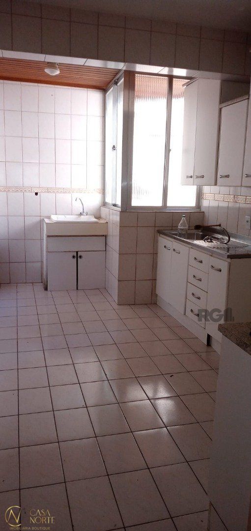 Apartamento à venda com 3 quartos, 66m², 1 vaga, Avenida Eduardo Prado no bairro Cavalhada em Porto Alegre