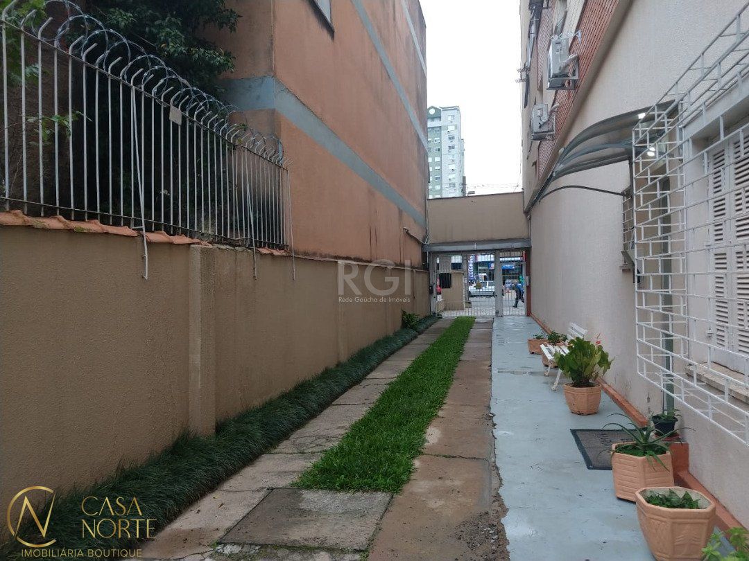 Apartamento à venda com 1 quarto, 42m², Avenida Otto Niemeyer no bairro Camaquã em Porto Alegre