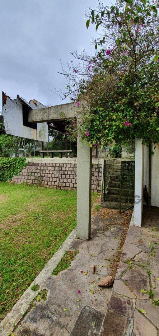 Casa à venda com 3 quartos, 270m², 1 suíte, 1 vaga, Rua Comendador José Júlio de Mello no bairro Teresópolis em Porto Alegre