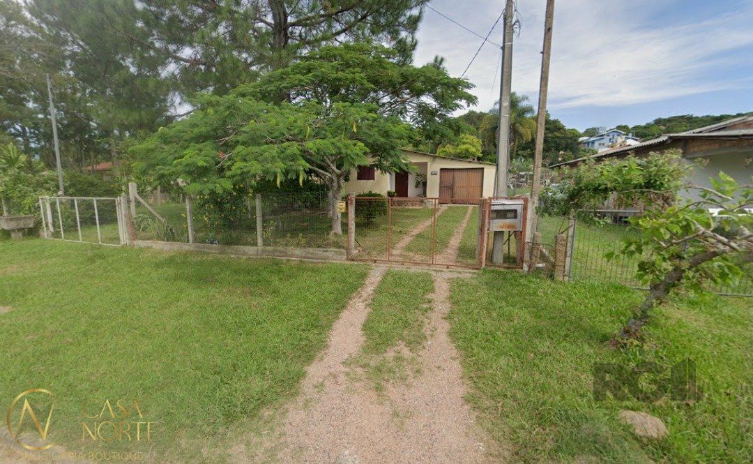 Casa à venda com 2 quartos, 139m², 3 vagas, Estrada Retiro da Ponta Grossa no bairro Ponta Grossa em Porto Alegre