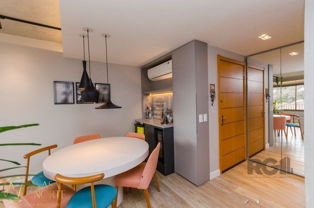 Apartamento à venda com 3 quartos, 89m², 1 suíte, 2 vagas, Avenida da Cavalhada no bairro Cavalhada em Porto Alegre