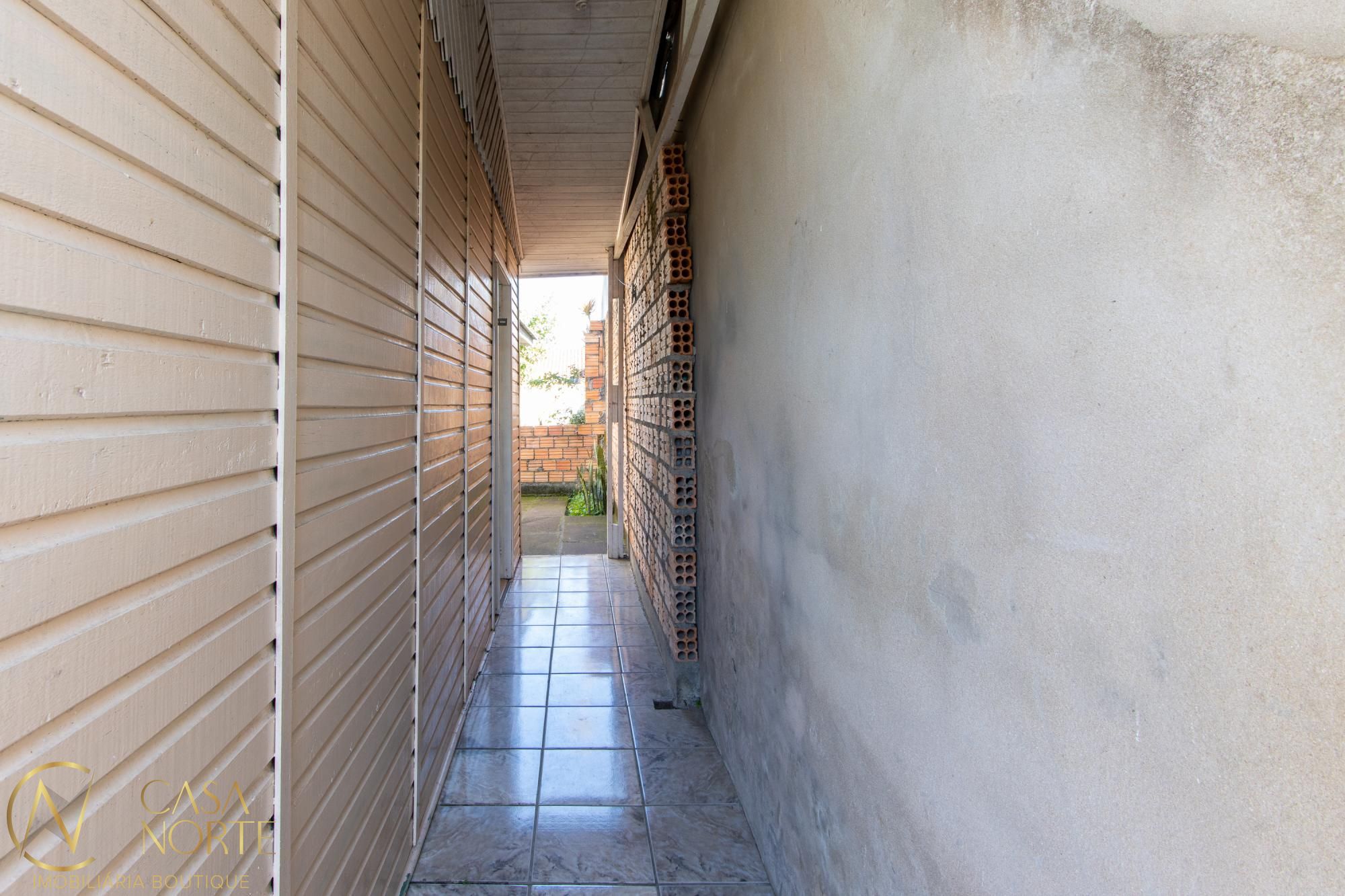 Casa à venda com 1 quarto, 110m², Rua José Matone no bairro Hípica em Porto Alegre
