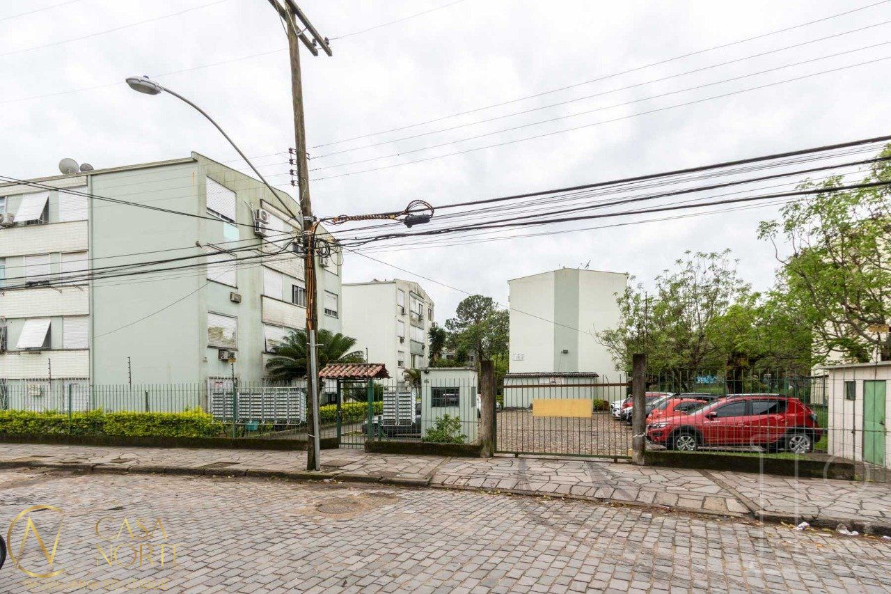 Apartamento à venda com 3 quartos, 64m², 1 vaga, Rua Padre Angelo Corso no bairro Cavalhada em Porto Alegre