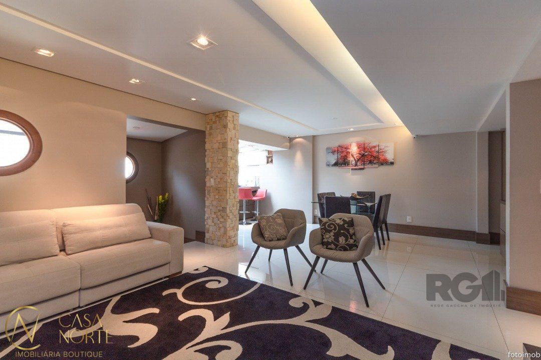 Casa de Condomínio à venda com 5 quartos, 307m², 1 suíte, 4 vagas, Avenida Taquary no bairro Cristal em Porto Alegre