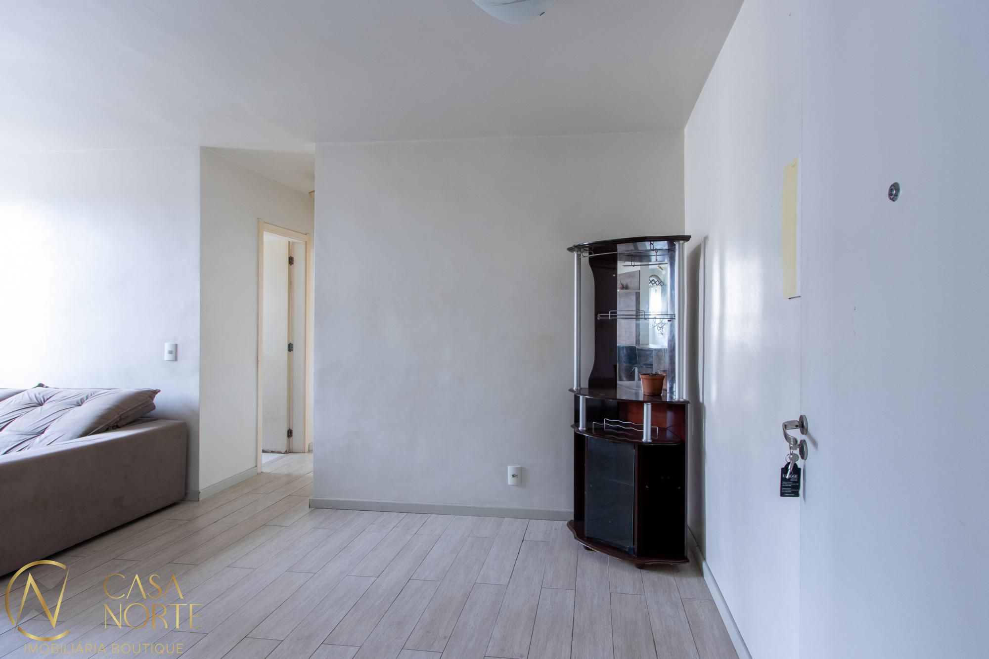 Apartamento à venda com 2 quartos, 45m², 1 vaga, Rua Coronel Massot no bairro Cristal em Porto Alegre