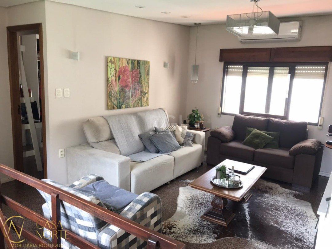 Cobertura à venda com 3 quartos, 140m², 1 suíte, Rua Jacinto Gomes no bairro Santana em Porto Alegre