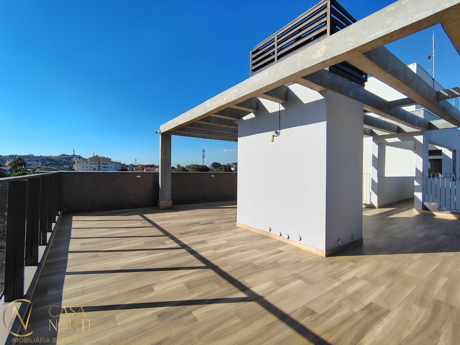 Apartamento à venda com 2 quartos, 68m², 1 suíte, 1 vaga, Rua Jaguari no bairro Cristal em Porto Alegre