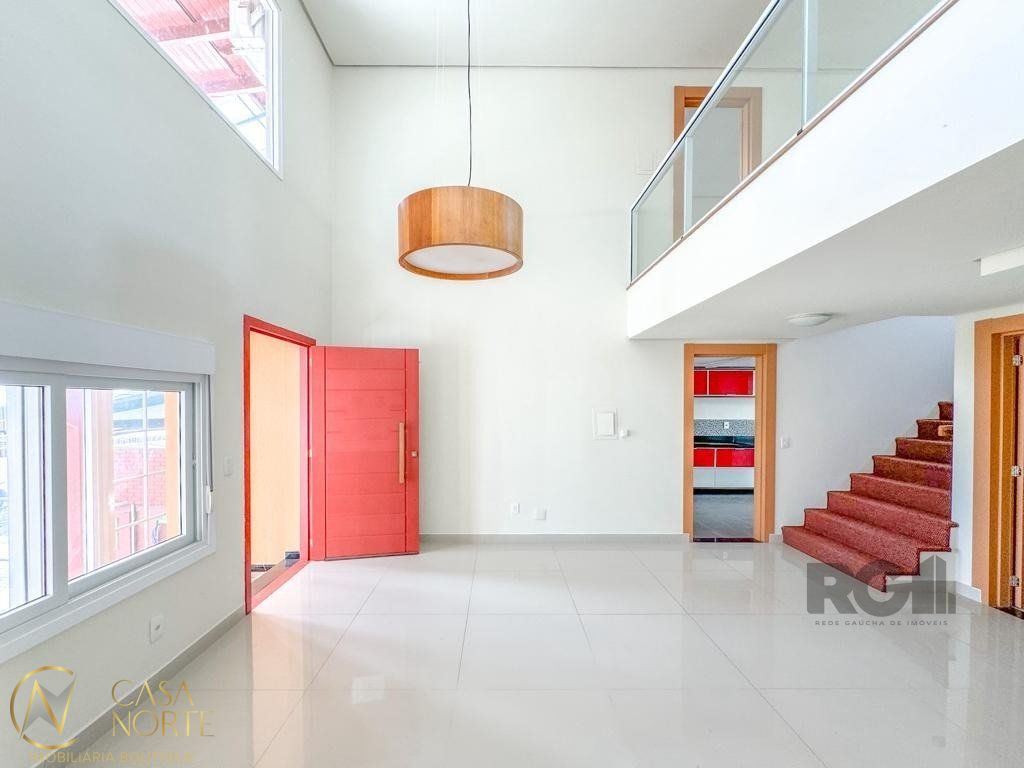 Casa de Condomínio à venda com 3 quartos, 297m², 1 suíte, 2 vagas, Rua Professor Antônio José Remiao no bairro Espírito Santo em Porto Alegre
