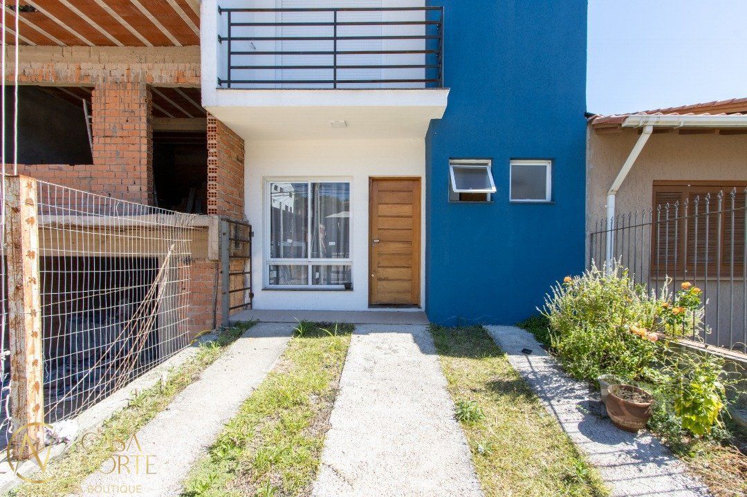 Sobrado à venda com 3 quartos, 142m², 1 suíte, 2 vagas, Rua Antônio Joséphino Perrone no bairro Espírito Santo em Porto Alegre