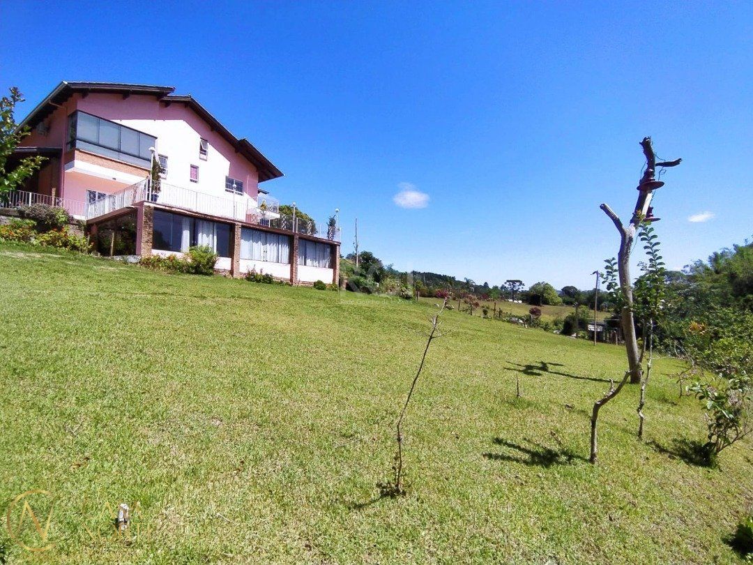 Sítio à venda com 4 quartos, 329m², 16 vagas, Estrada das Furnas no bairro Vila Nova em Porto Alegre