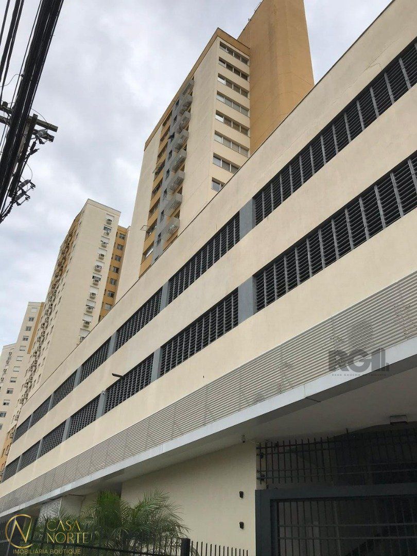 Sala Comercial à venda , 32m², 1 vaga, Avenida Bento Gonçalves no bairro Partenon em Porto Alegre