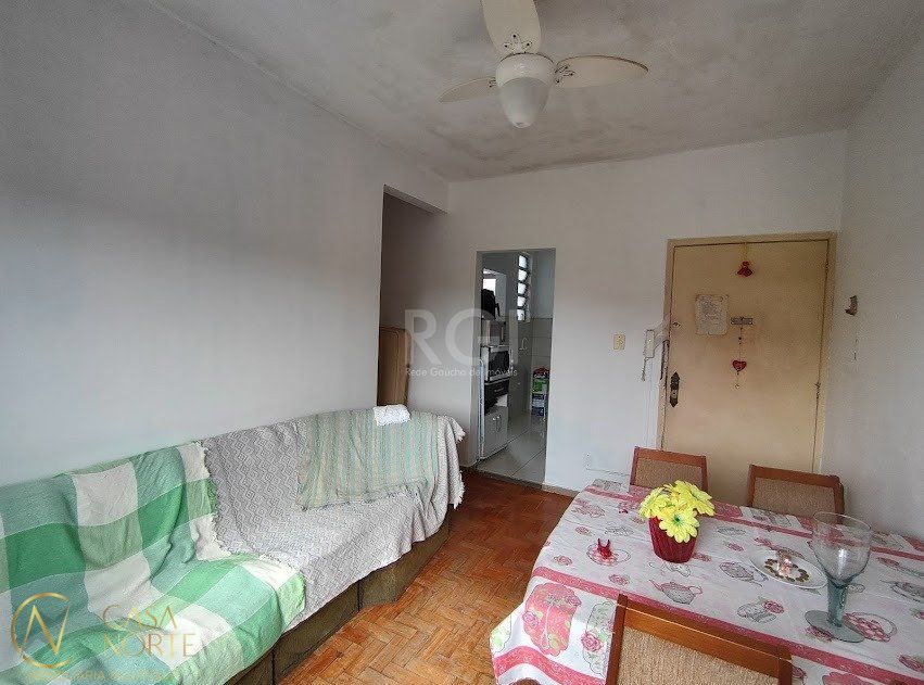 Apartamento à venda com 3 quartos, 65m², Avenida Nelson Pulgatti Moreira no bairro Cavalhada em Porto Alegre