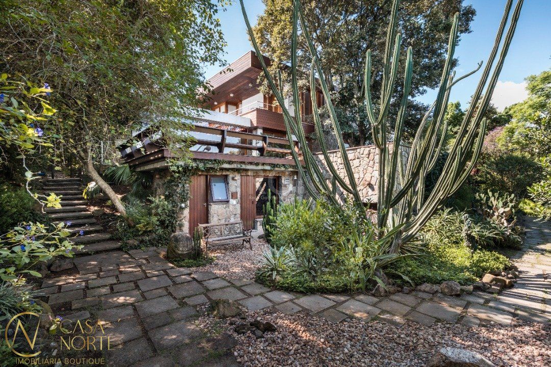 Casa à venda com 4 quartos, 900m², 4 suítes, 4 vagas, Praça José Assunção no bairro Vila Assunção em Porto Alegre