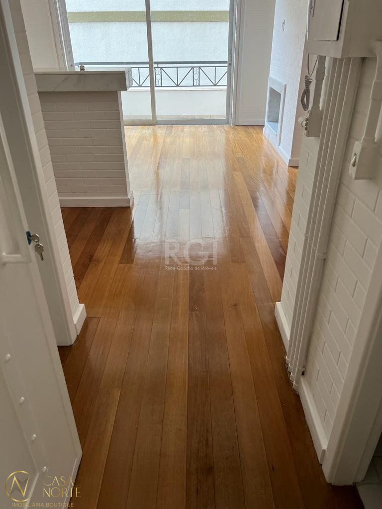 Loft à venda com 1 quarto, 77m², 1 suíte, 2 vagas, Rua Padre Chagas no bairro Moinhos de Vento em Porto Alegre