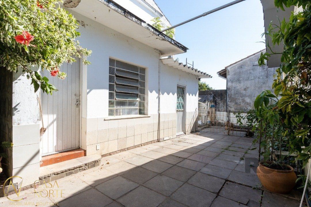 Casa Comercial à venda , 200m², Rua Landel de Moura no bairro Tristeza em Porto Alegre