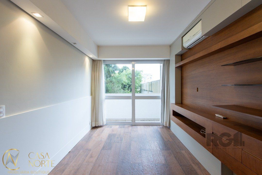 Apartamento à venda com 2 quartos, 79m², 1 suíte, 2 vagas, Avenida Coronel Lucas de Oliveira no bairro Petrópolis em Porto Alegre
