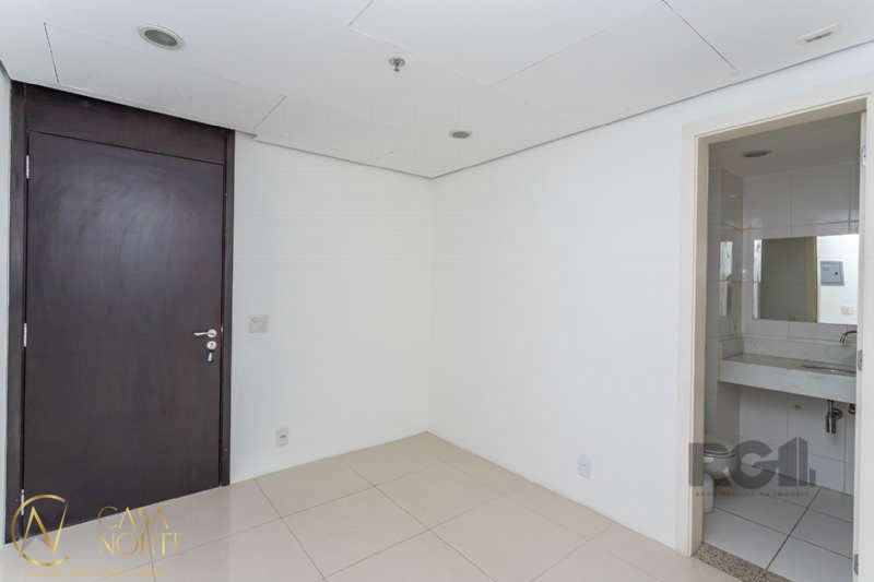 Sala Comercial à venda , 42m², Avenida Diario de Noticias no bairro Cristal em Porto Alegre