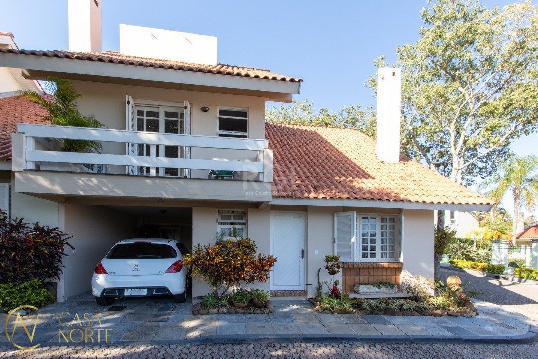 Casa de Condomínio à venda com 3 quartos, 175m², 1 suíte, 2 vagas, Rua Padre João Batista Reus no bairro Vila Conceição em Porto Alegre