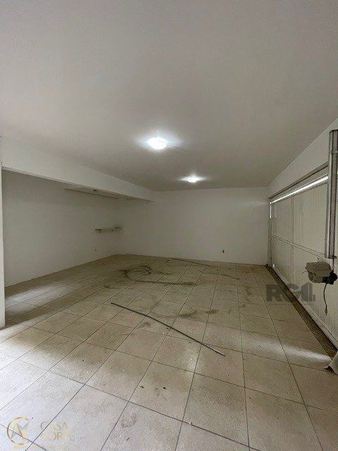 Casa de Condomínio à venda com 3 quartos, 155m², 1 suíte, 2 vagas, Rua Dea Coufal no bairro Ipanema em Porto Alegre
