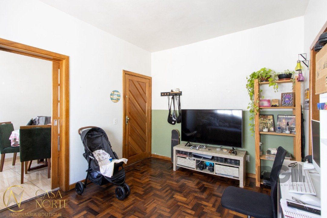 Apartamento à venda com 2 quartos, 71m², 1 vaga, Avenida Wenceslau Escobar no bairro Cristal em Porto Alegre