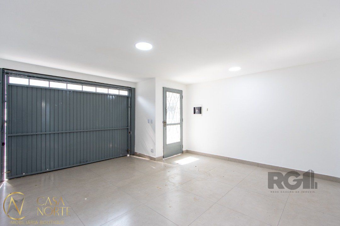 Casa à venda com 3 quartos, 100m², 2 suítes, 1 vaga, Rua Alberto Torres no bairro Cidade Baixa em Porto Alegre