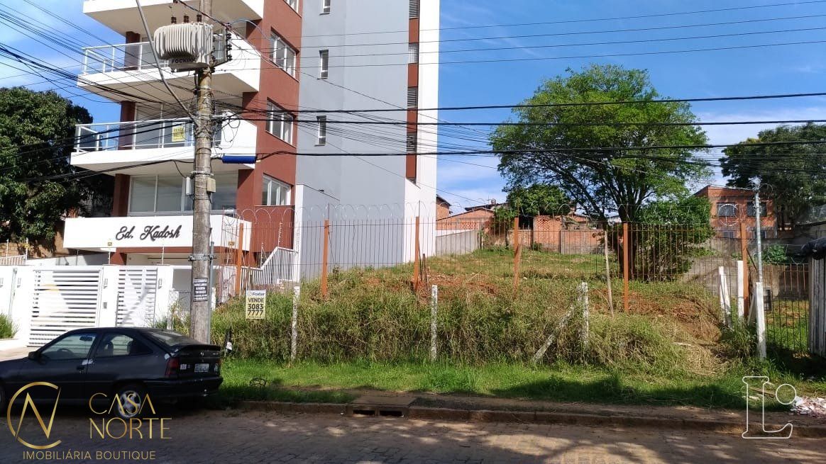 Terreno à venda  com 572m², Rua Doutor Barcelos no bairro Tristeza em Porto Alegre