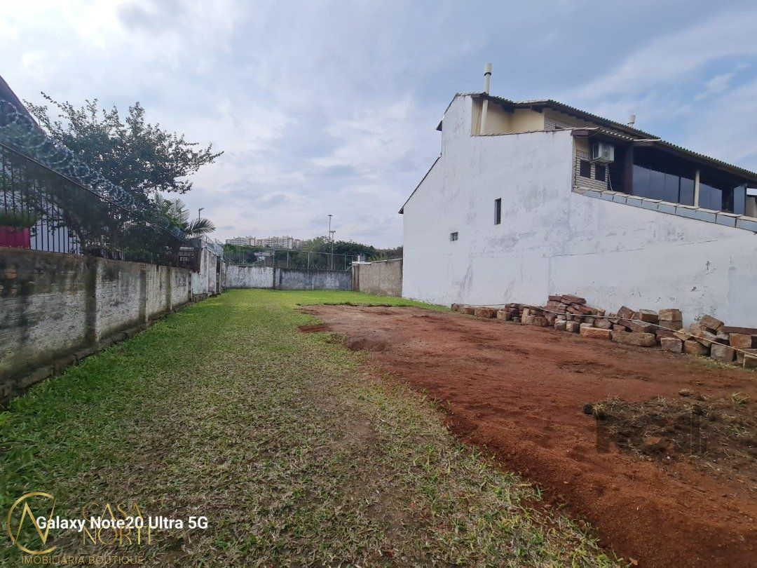 Terreno à venda , 330m², Rua Doutor Egydio Michaelsen no bairro Cavalhada em Porto Alegre