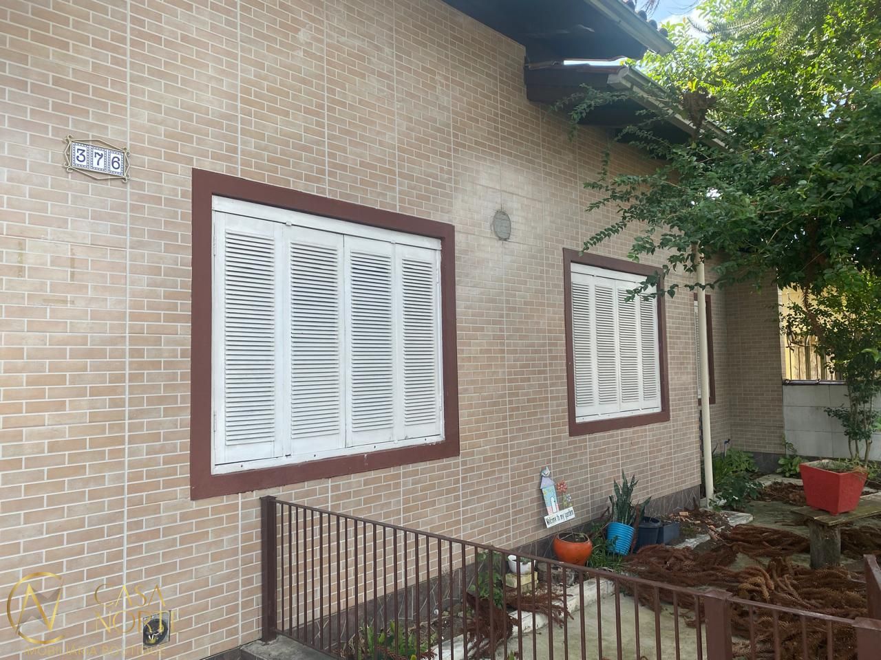 Casa à venda com 3 quartos, 215m², 1 suíte, 2 vagas, Rua Álvaro Pedro da Rosa no bairro Aberta dos Morros em Porto Alegre