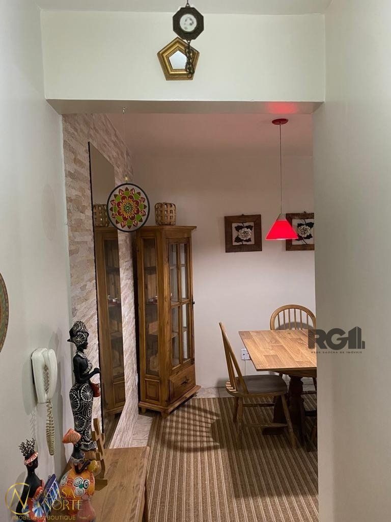 Apartamento à venda com 2 quartos, 60m², 1 vaga, Rua Diomario Moojen no bairro Cristal em Porto Alegre
