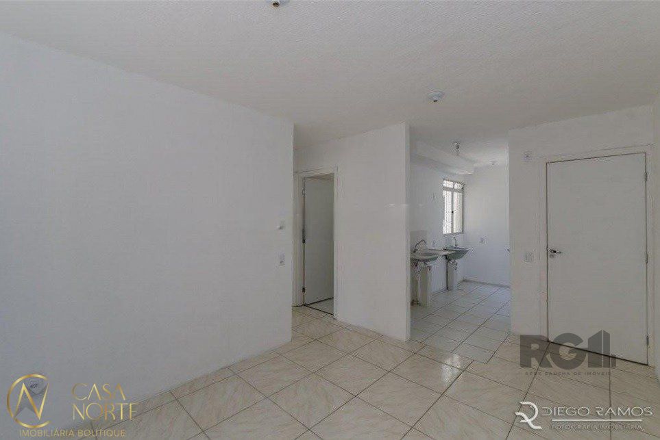 Apartamento à venda com 2 quartos, 40m², 1 vaga, Avenida Francisco Silveira Bitencourt no bairro Sarandi em Porto Alegre