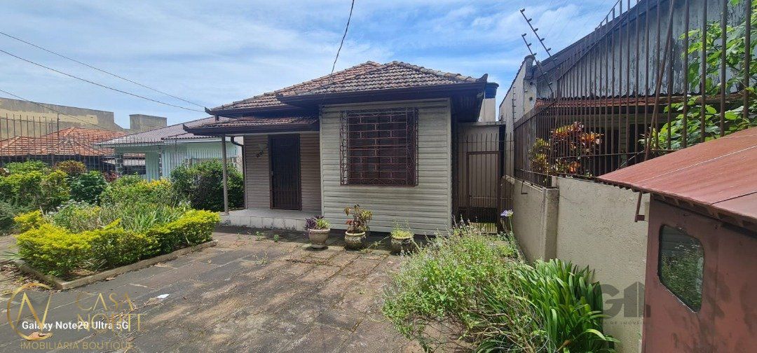 Casa à venda com 2 quartos, 100m², Avenida Nonoai no bairro Nonoai em Porto Alegre