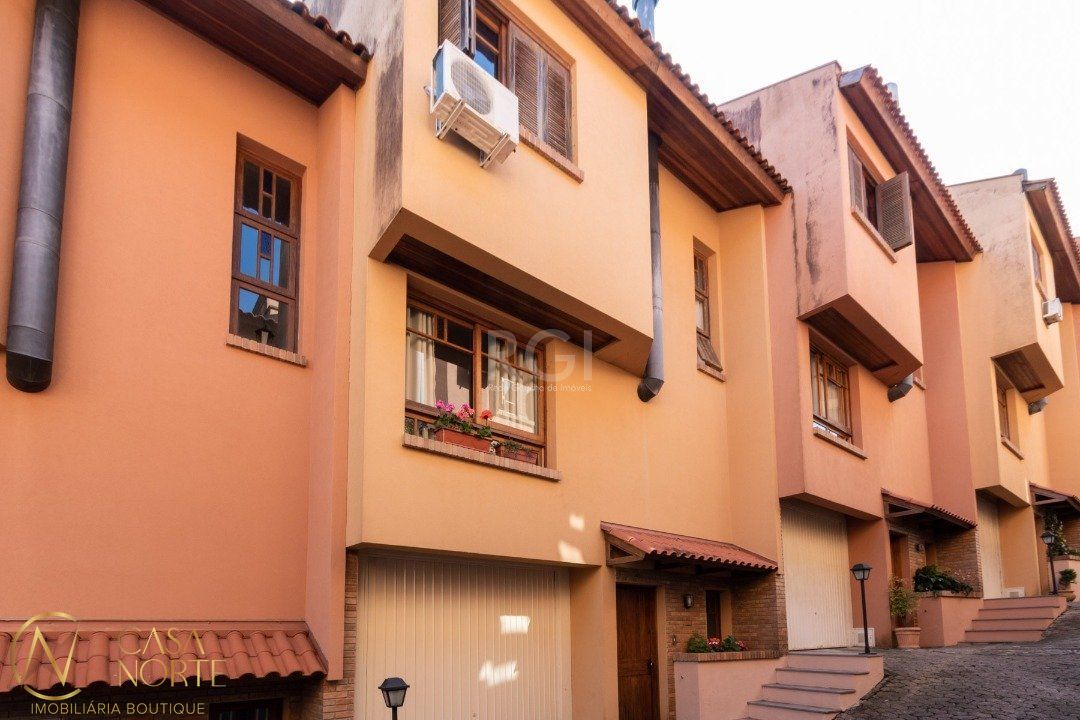 Casa de Condomínio à venda com 3 quartos, 150m², 1 suíte, 1 vaga, Rua Giorgio Negroni no bairro Espírito Santo em Porto Alegre