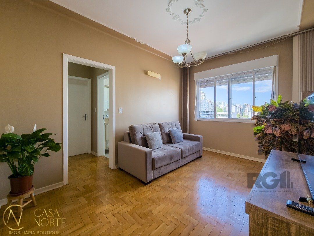 Apartamento à venda com 1 quarto, 47m², Avenida Cristóvão Colombo no bairro Moinhos de Vento em Porto Alegre