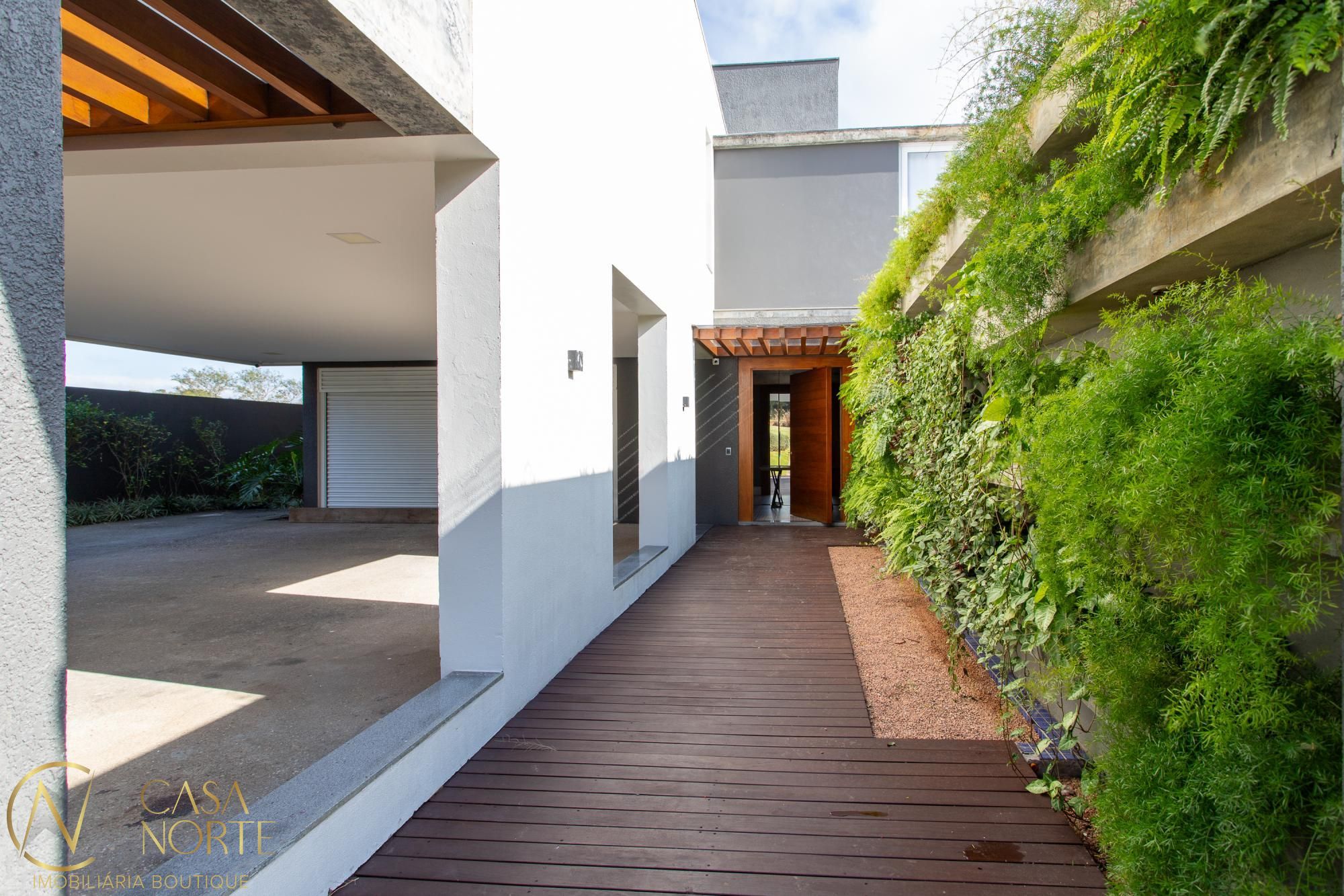 Casa de Condomínio à venda com 4 quartos, 541m², 4 suítes, 5 vagas, Avenida Juca Batista no bairro Belém Novo em Porto Alegre