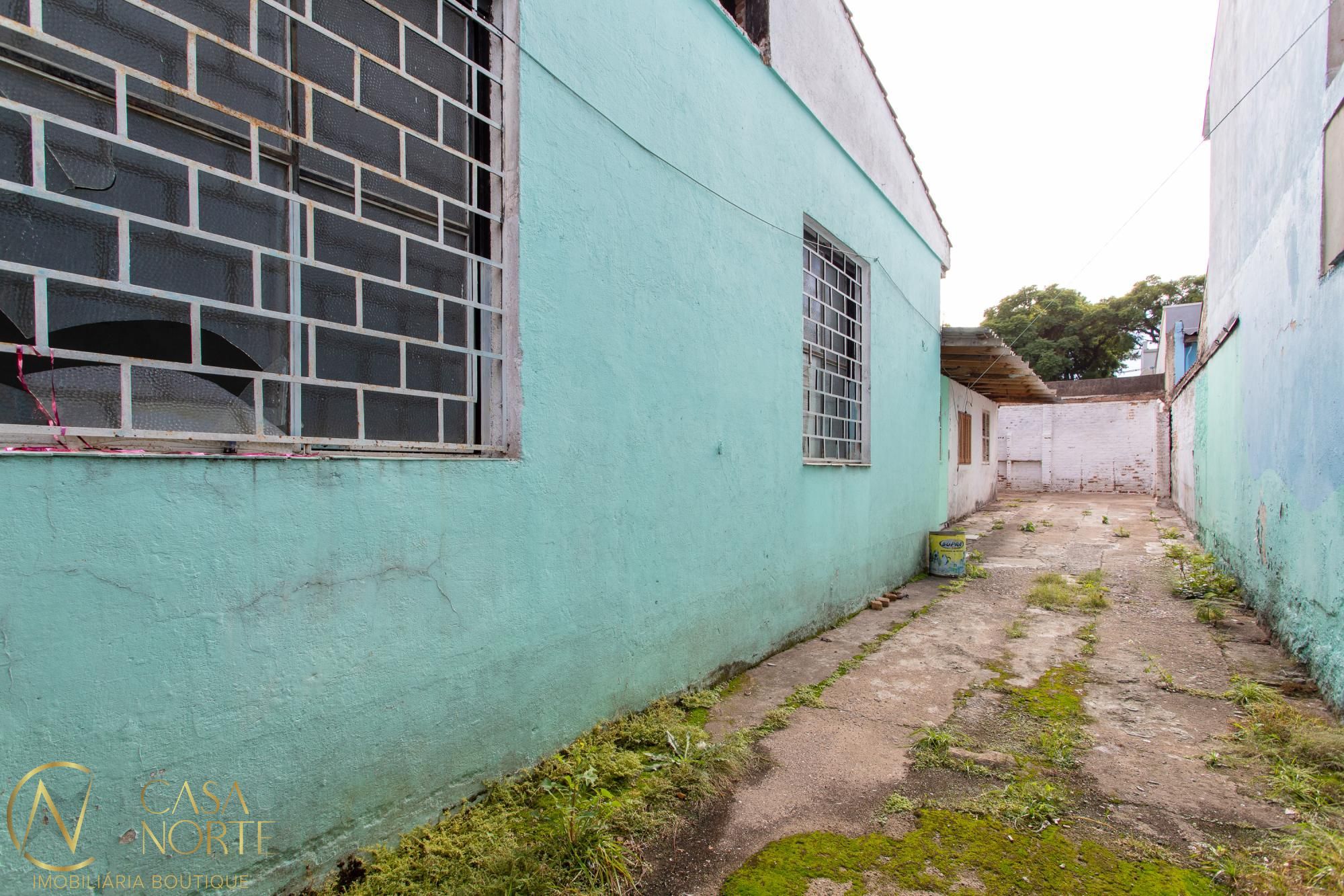 Casa à venda com 2 quartos, 65m², 2 vagas, Rua Fábio de Barros no bairro Nonoai em Porto Alegre