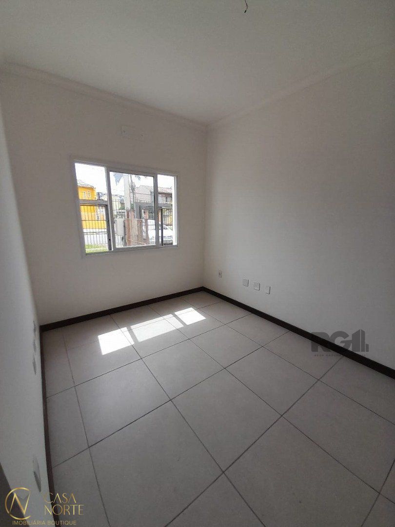 Casa à venda com 3 quartos, 229m², 1 suíte, 1 vaga, Rua Coronel Timóteo no bairro Camaquã em Porto Alegre