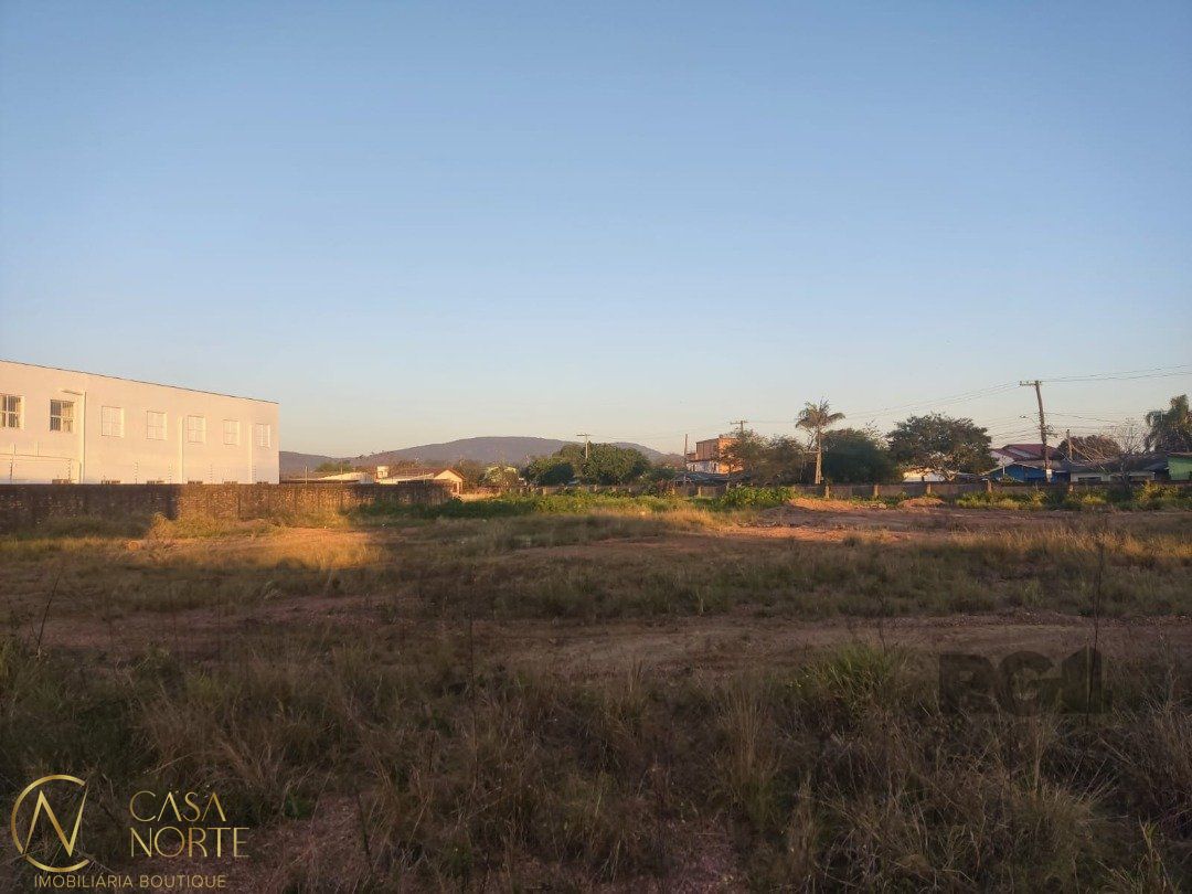 Terreno à venda  com 5840m², Avenida João Antônio Silveira no bairro Restinga em Porto Alegre