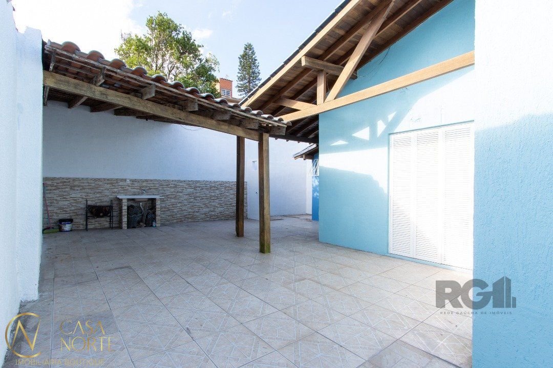 Casa à venda com 3 quartos, 124m², 1 suíte, 2 vagas, Rua Gregorio Perez no bairro Cavalhada em Porto Alegre