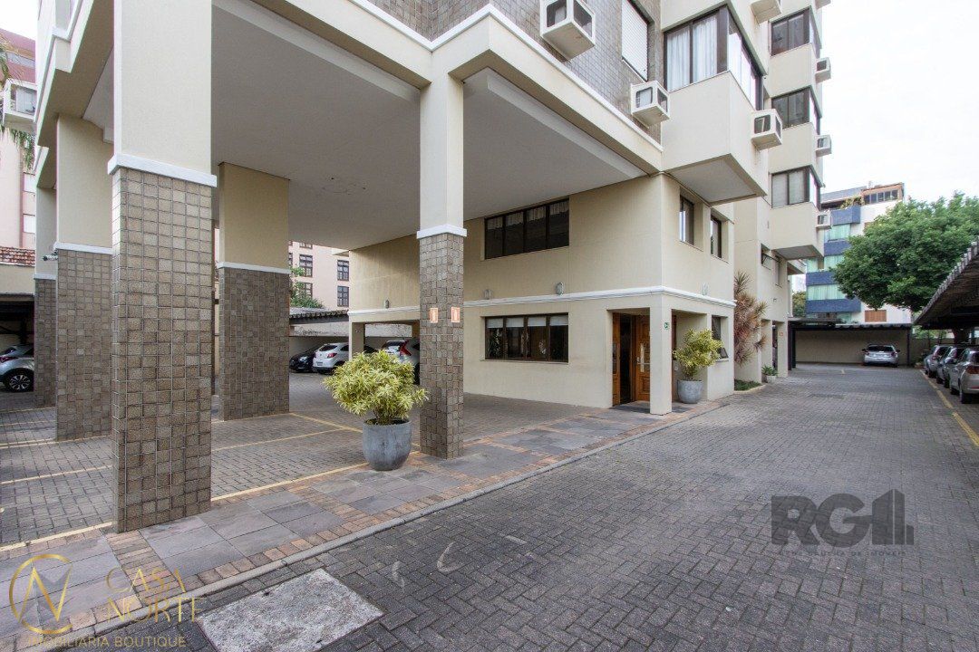 Apartamento à venda com 3 quartos, 81m², 1 suíte, Rua Saldanha Marinho no bairro Menino Deus em Porto Alegre