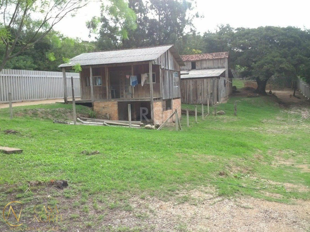 Terreno à venda  com 2500m², Rua Dolores Duran no bairro Lomba do Pinheiro em Porto Alegre