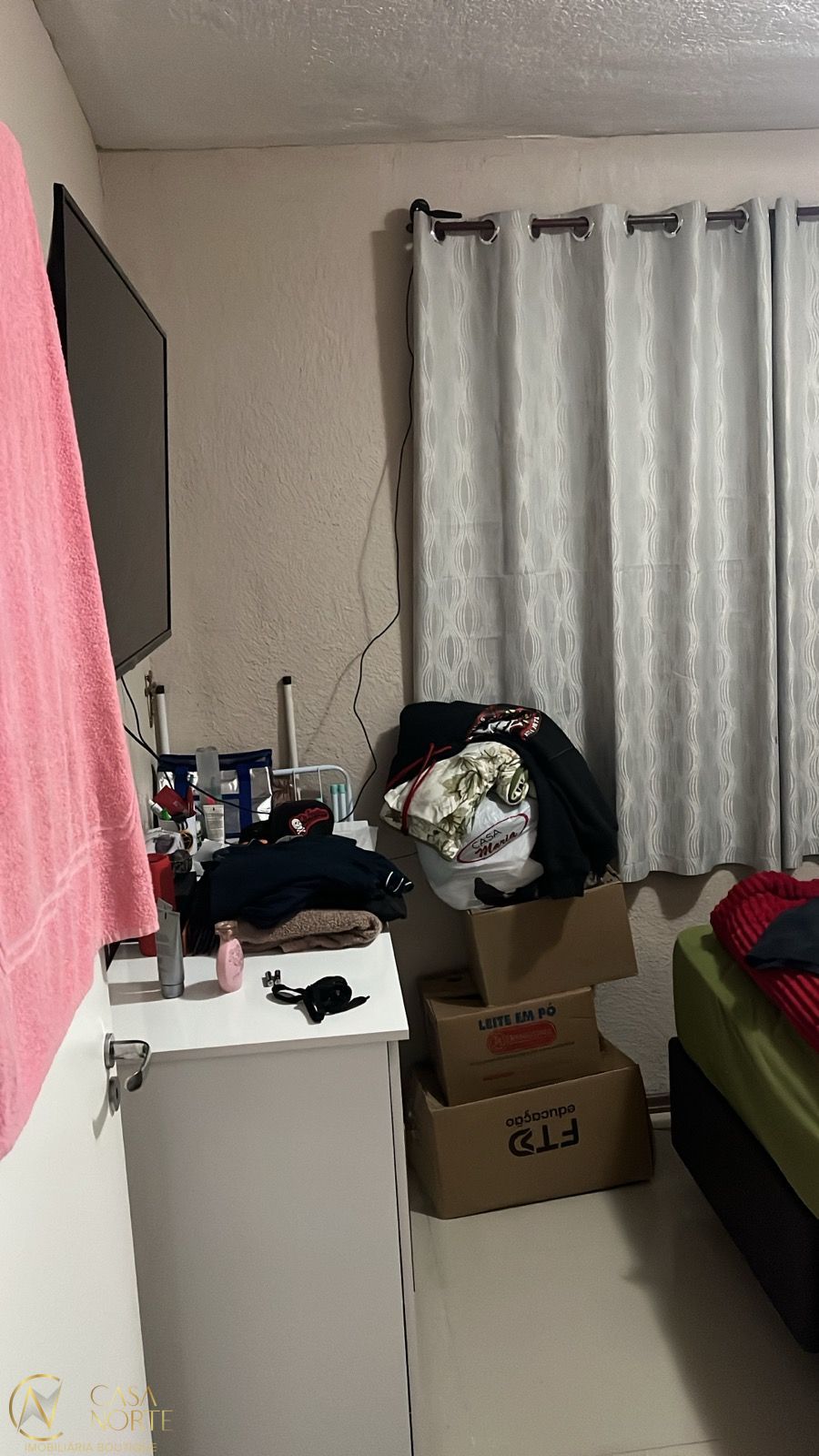 Apartamento à venda com 2 quartos, 40m², Avenida Edgar Pires de Castro no bairro Hípica em Porto Alegre