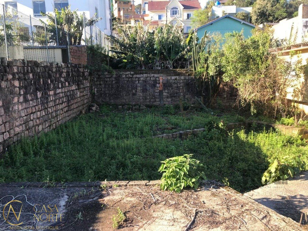Terreno à venda  com 580m², Rua Deputado Astério de Mello no bairro Teresópolis em Porto Alegre