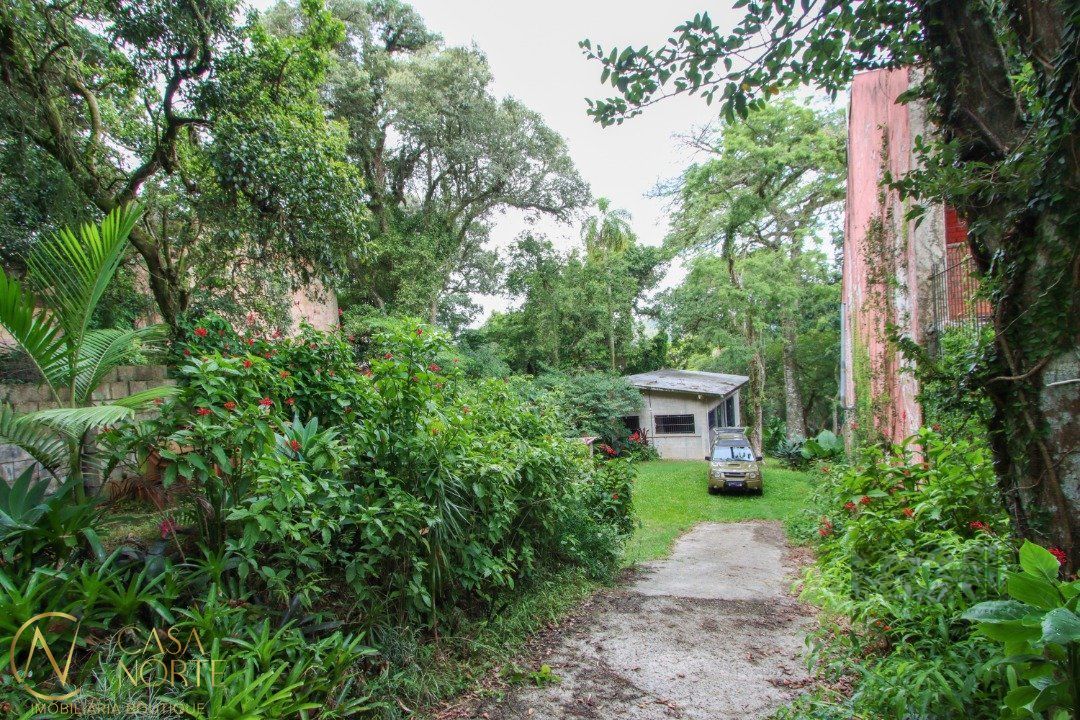 Terreno à venda  com 484m², Rua dos Guaranis no bairro Espírito Santo em Porto Alegre