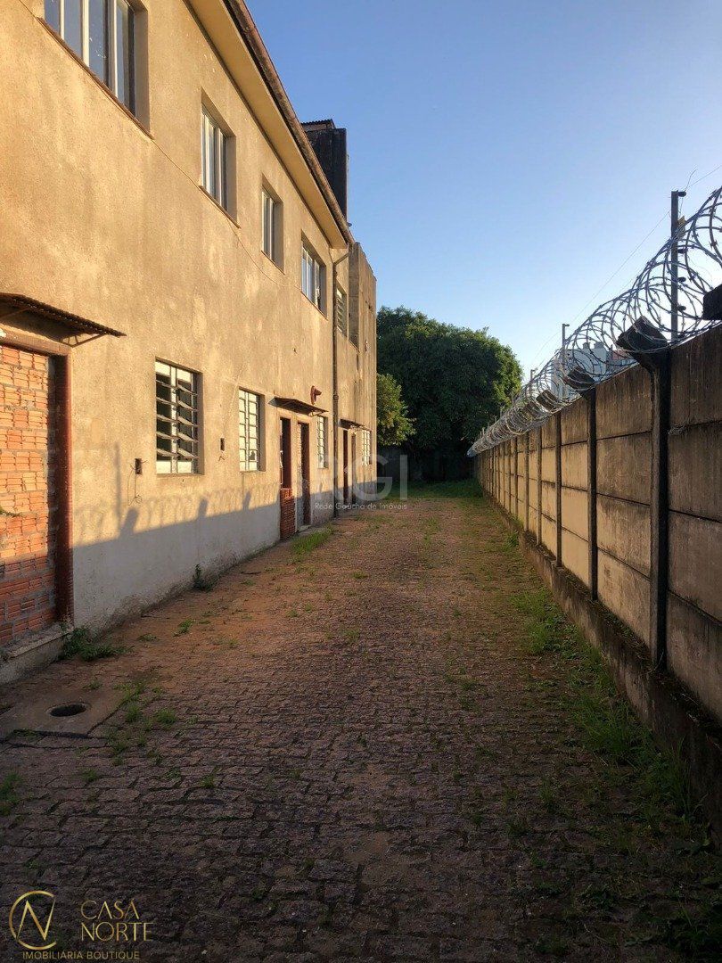 Terreno à venda  com 831m², Rua Coronel Claudino no bairro Cristal em Porto Alegre
