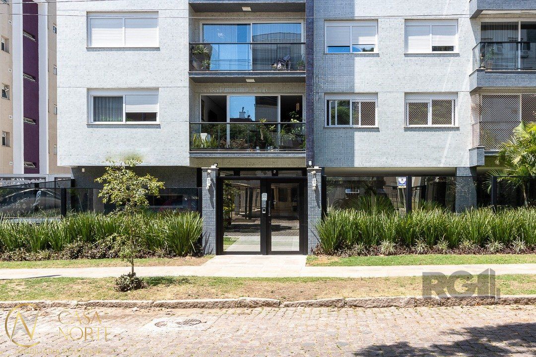 Cobertura à venda com 3 quartos, 265m², 3 suítes, 3 vagas, Rua José Gomes no bairro Tristeza em Porto Alegre