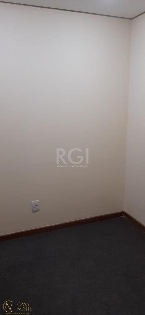 Sala Comercial à venda , 33m², Rua Vinte e Quatro de Outubro no bairro Moinhos de Vento em Porto Alegre