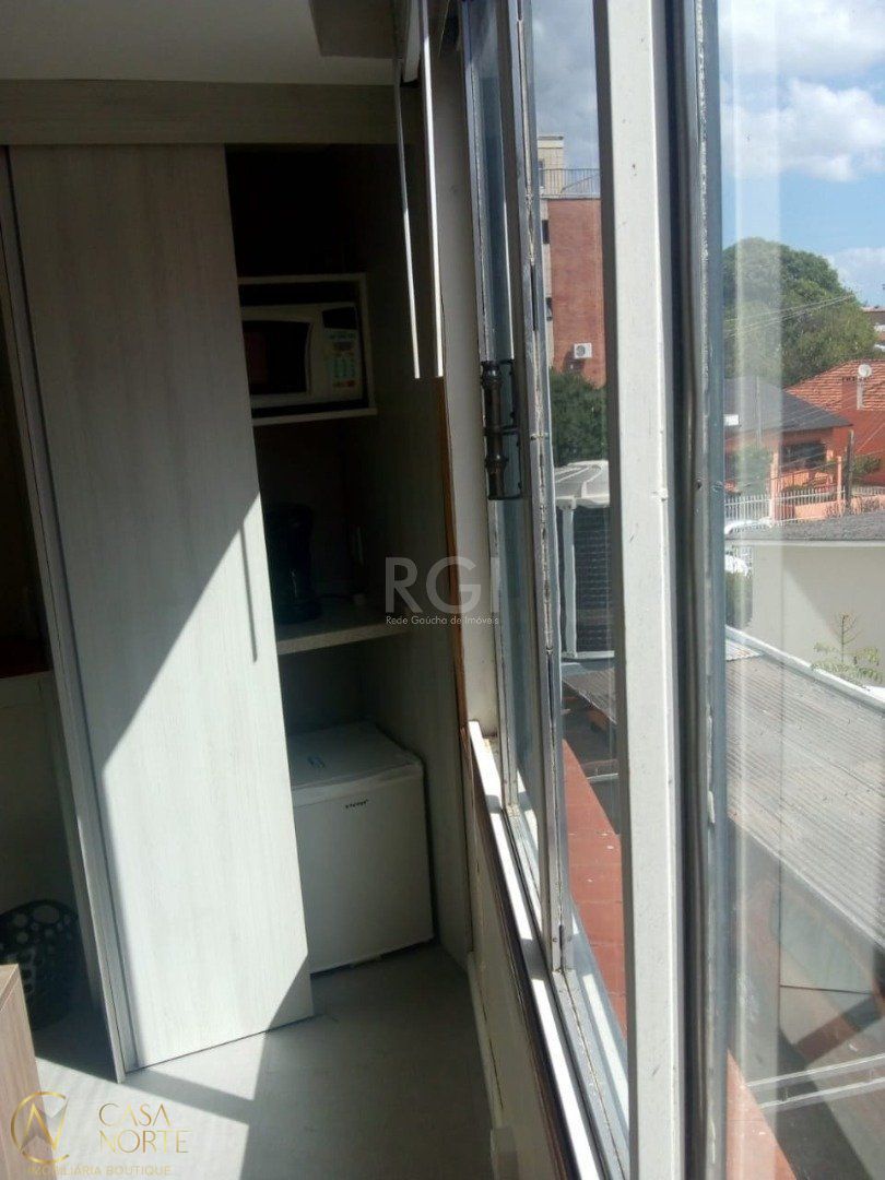 Sala Comercial à venda , 23m², Avenida Wenceslau Escobar no bairro Tristeza em Porto Alegre