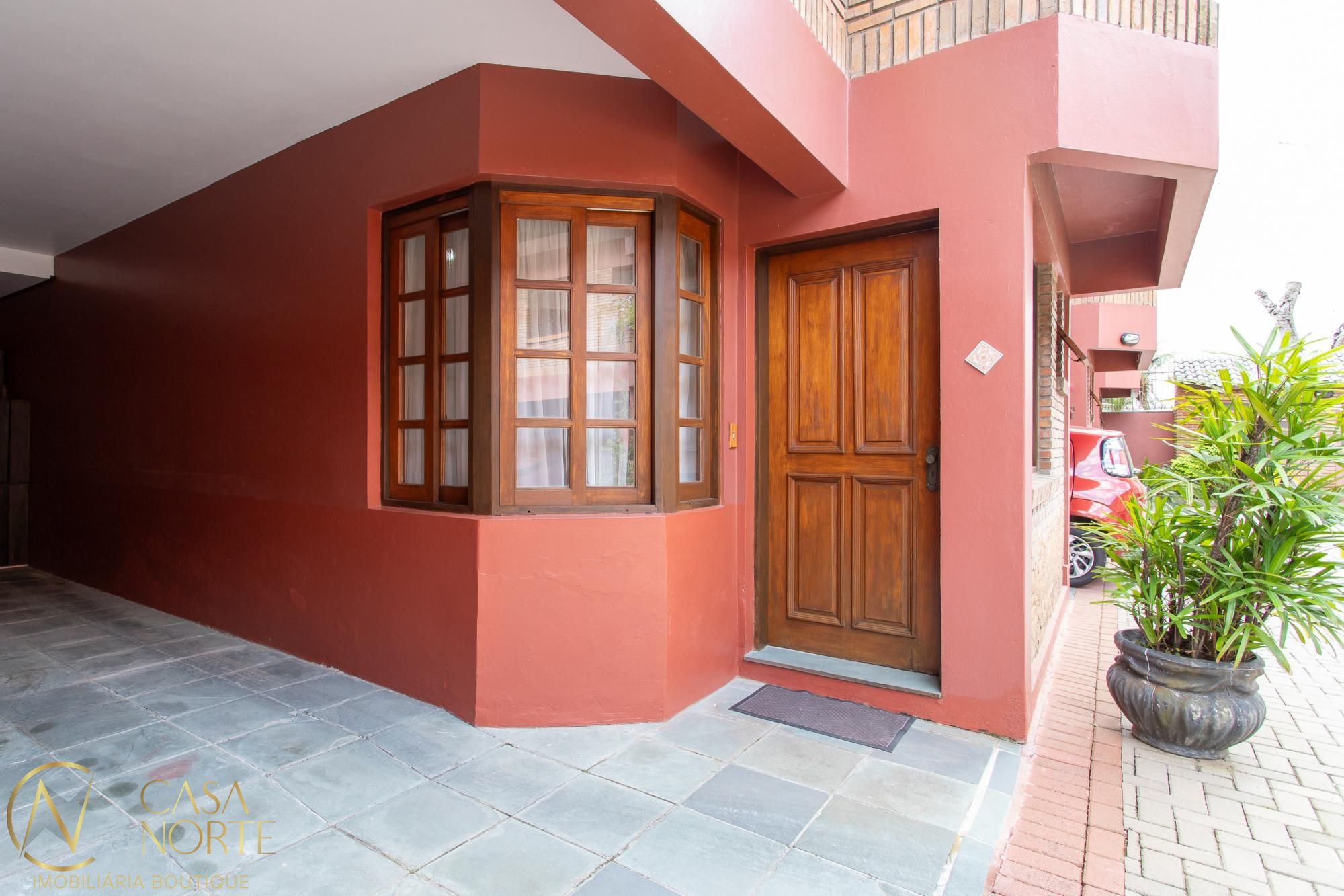 Casa de Condomínio à venda com 3 quartos, 173m², 1 suíte, 2 vagas, Avenida Coronel Marcos no bairro Pedra Redonda em Porto Alegre